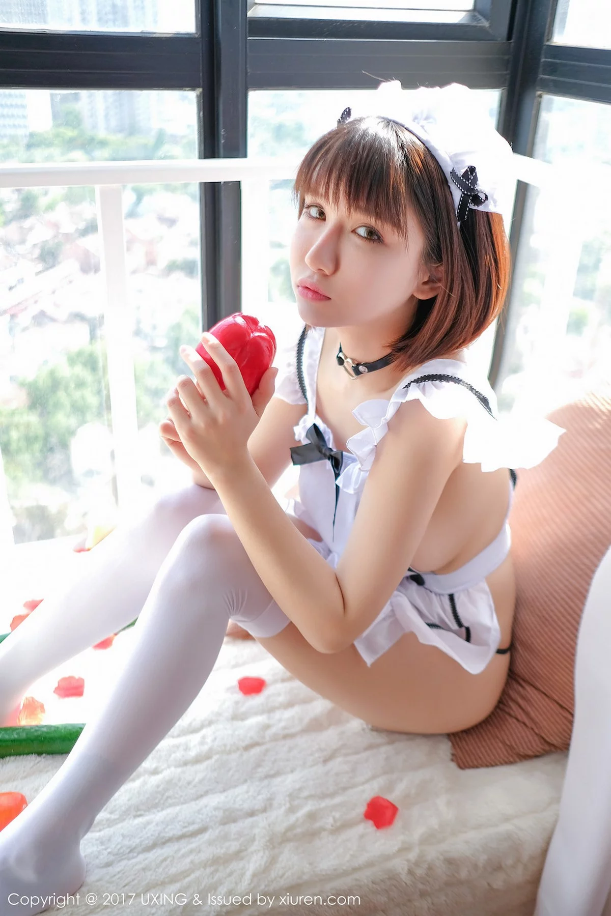 Xrmnw.Com[UXING优星馆]Vol.058_嫩模K8傲娇萌萌居家女仆装侧露美乳黄瓜主题撩人诱惑写真40P