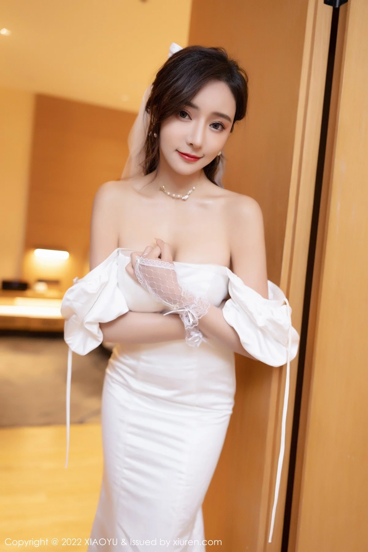 Xrmnw.Com[XiaoYu画语界]Vol.733_女神王馨瑶yanni惠州旅拍脱白婚纱礼裙露白色蕾丝内衣诱惑写真70P