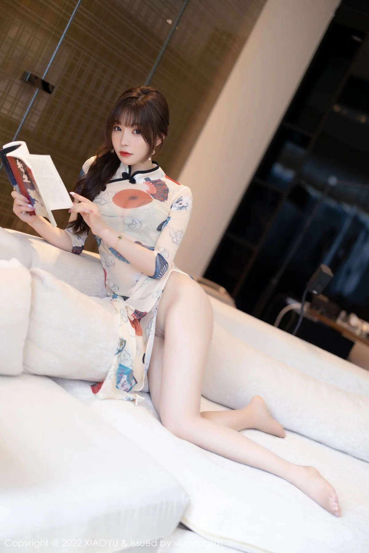 Xrmnw.Com[XiaoYu画语界]Vol.788_女神芝芝Booty白色轻透旗袍露蕾丝内衣无内肉丝完美诱惑写真105P